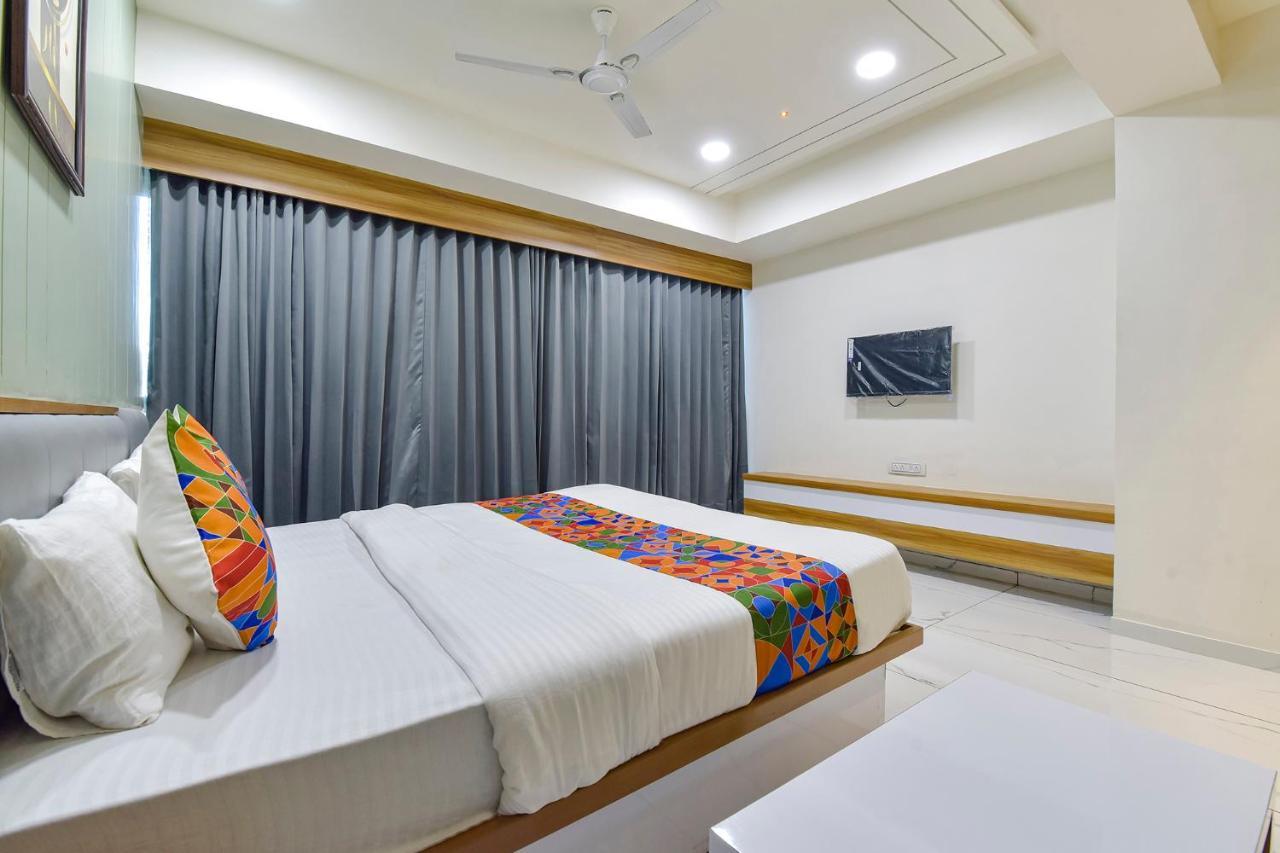 Fabhotel Bliss อาเมดาบัด ภายนอก รูปภาพ