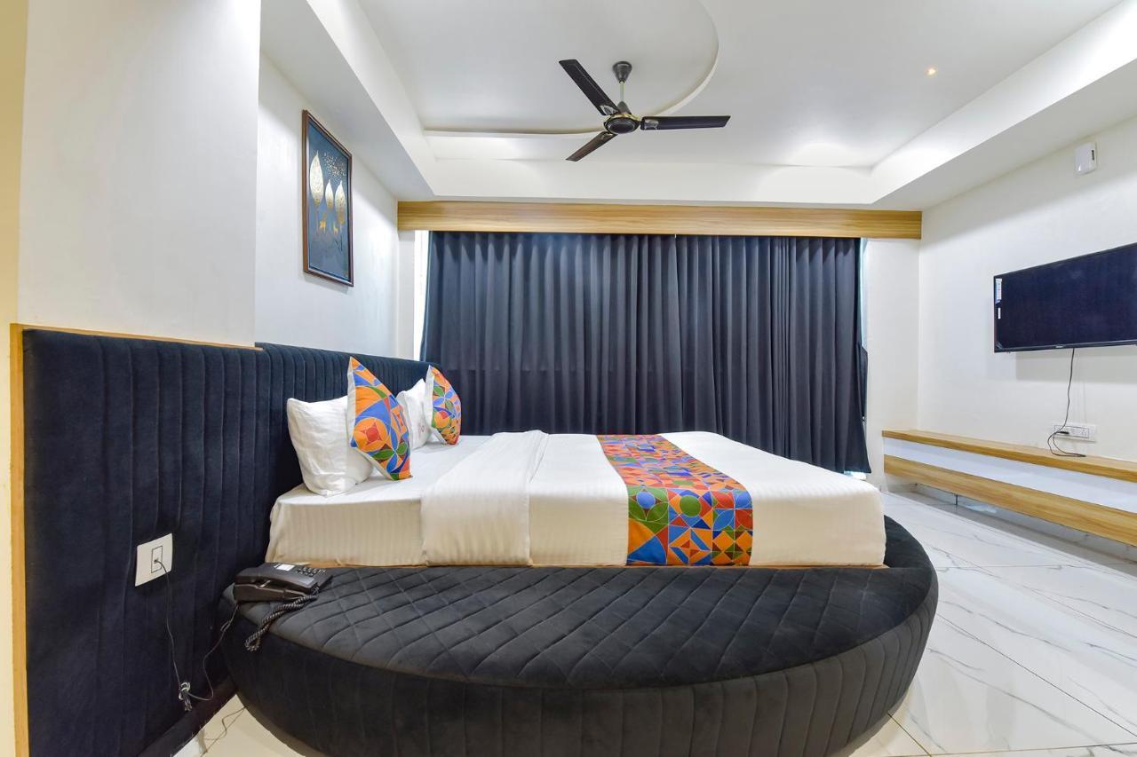 Fabhotel Bliss อาเมดาบัด ภายนอก รูปภาพ