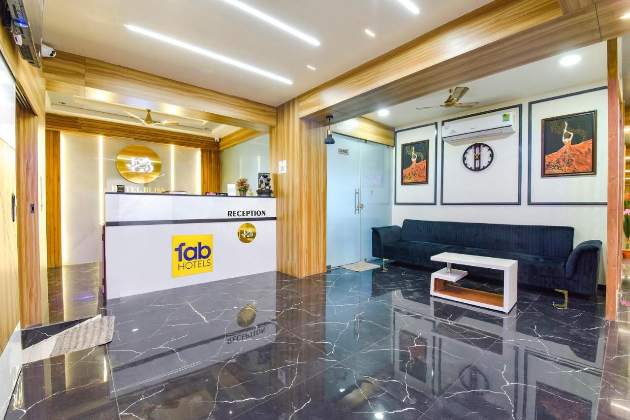 Fabhotel Bliss อาเมดาบัด ภายนอก รูปภาพ