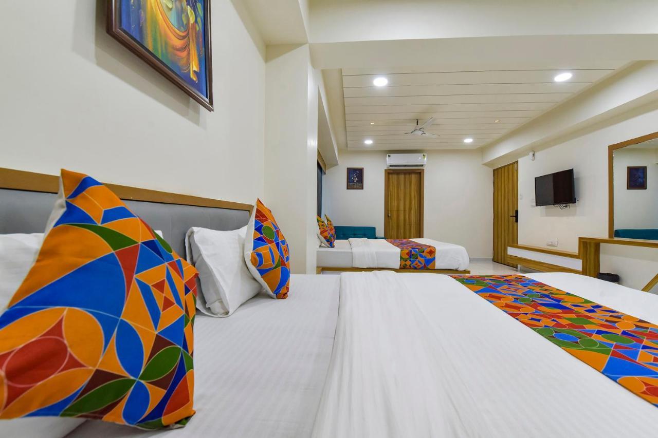 Fabhotel Bliss อาเมดาบัด ภายนอก รูปภาพ